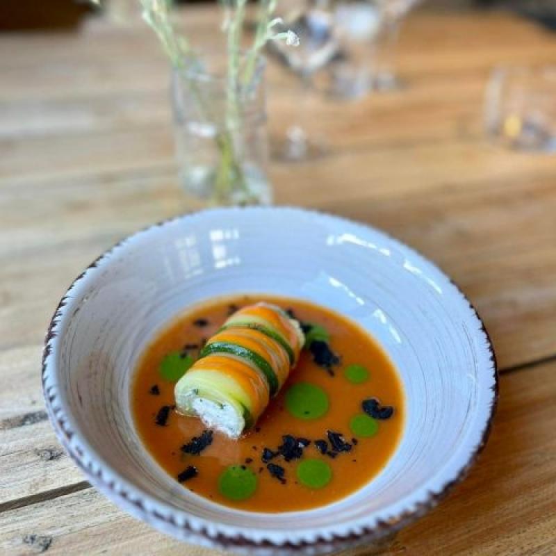 Alpeen Hotel - Restaurant & Bar